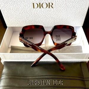 DIOR EYEWEAR DiorSignature S1U sunglasses